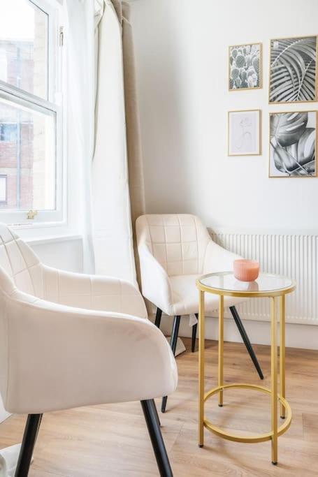 House 10 Mins To Tower Bridge Hot Tub & Parking Villa ลอนดอน ภายนอก รูปภาพ