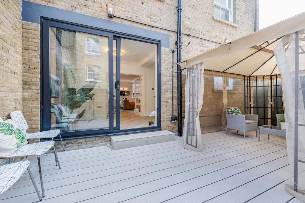 House 10 Mins To Tower Bridge Hot Tub & Parking Villa ลอนดอน ภายนอก รูปภาพ