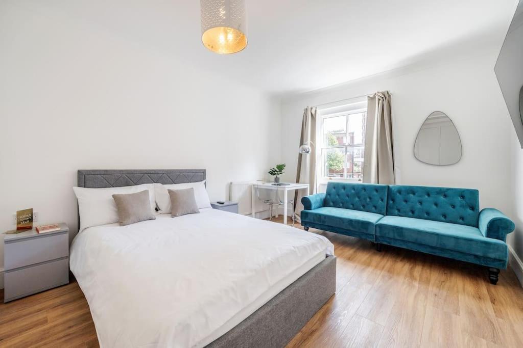 House 10 Mins To Tower Bridge Hot Tub & Parking Villa ลอนดอน ภายนอก รูปภาพ