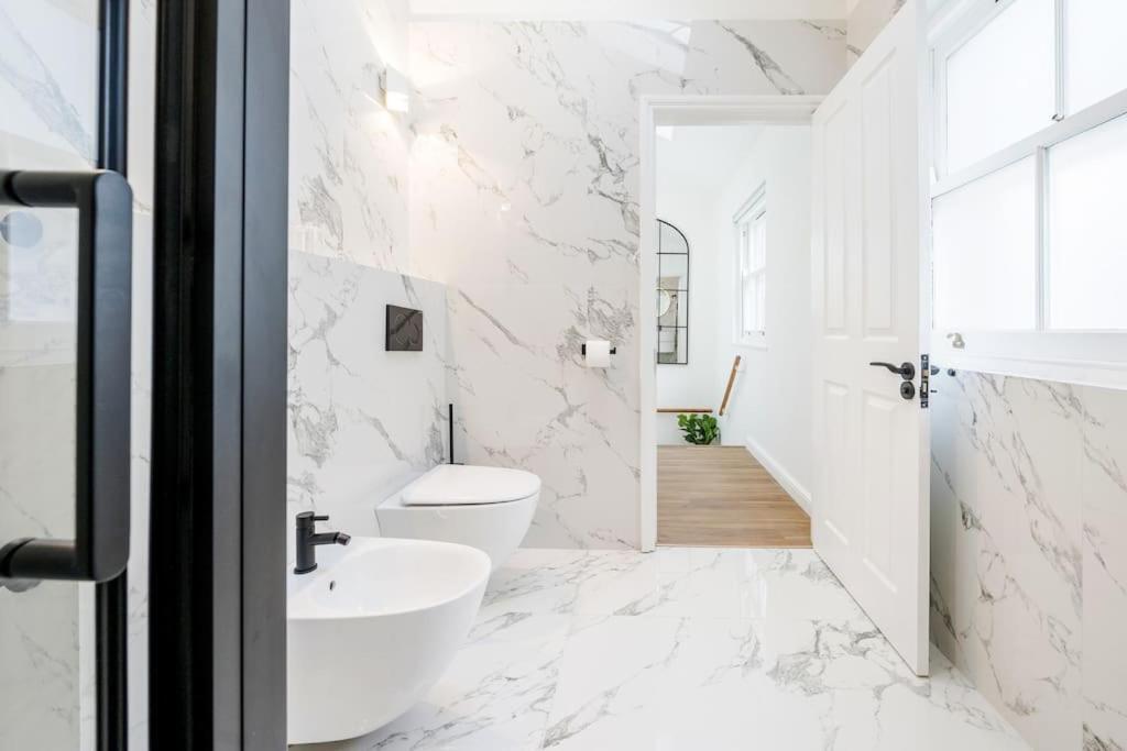 House 10 Mins To Tower Bridge Hot Tub & Parking Villa ลอนดอน ภายนอก รูปภาพ