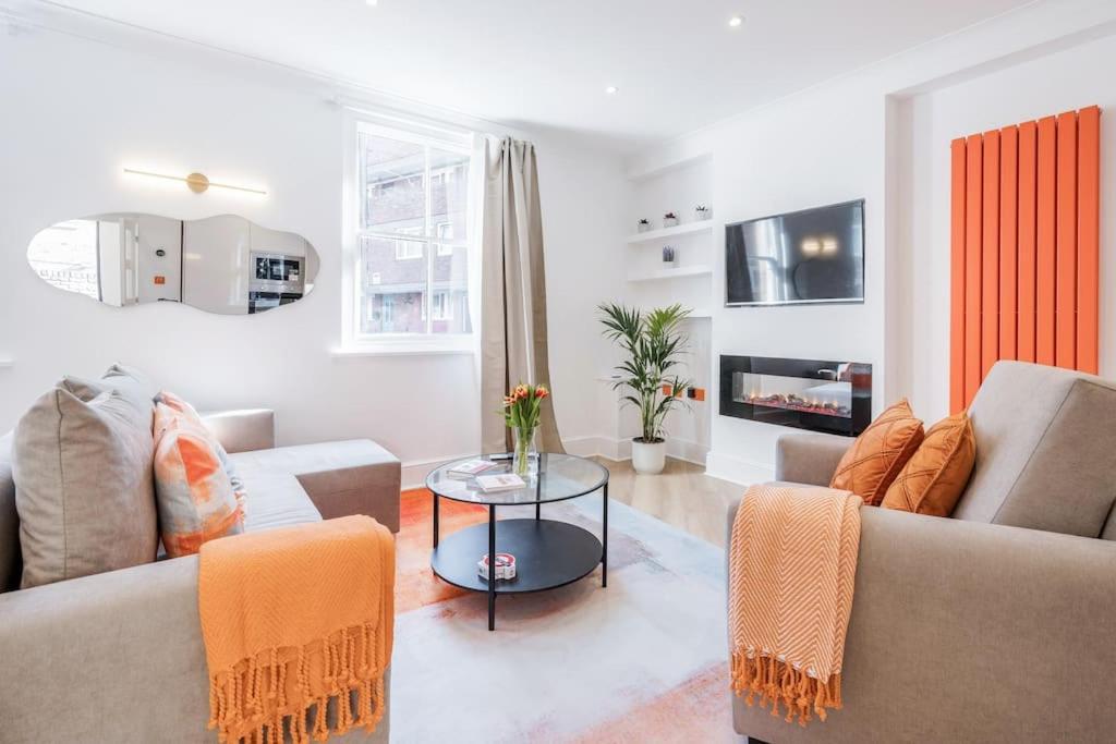 House 10 Mins To Tower Bridge Hot Tub & Parking Villa ลอนดอน ภายนอก รูปภาพ