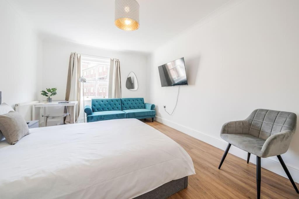 House 10 Mins To Tower Bridge Hot Tub & Parking Villa ลอนดอน ภายนอก รูปภาพ